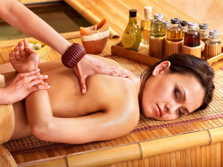 Aromatherapy oil massage Aromatherapy oil massage